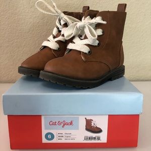 LIKE NEW! Cat & Jack Toddler Girls Boots (Size 6)